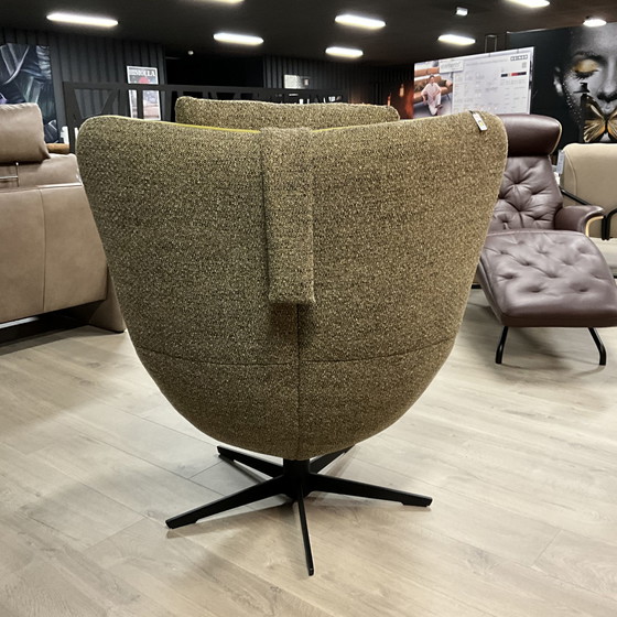 Image 1 of Koinor Icluu swivel armchair