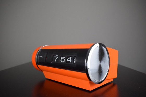 Image 1 of Sankyo flip clock model 401c
