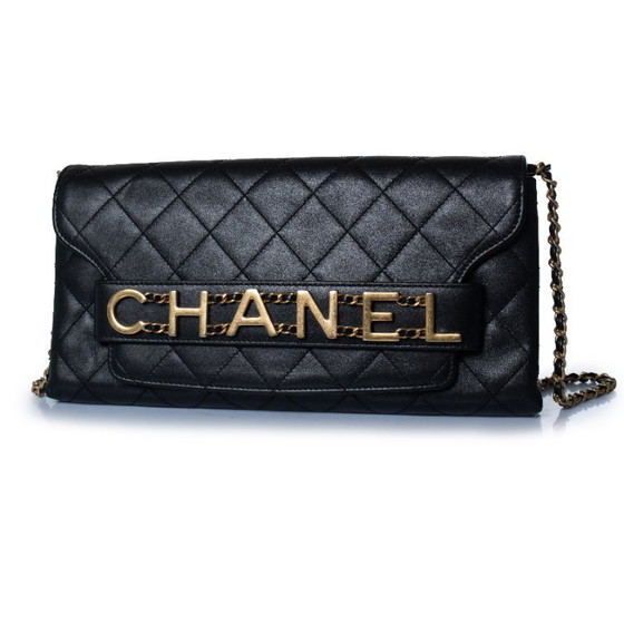 Chanel, Bolso de mano con solapa y logo encadenado – Clutches, Lambskin (photo 10 of 18)