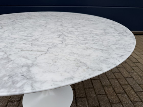 Image 1 of Original marble round Knoll Tulip dining table (120cm)