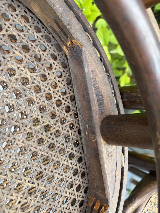 Image 1 of 8 vintage Thonet stijl bistro stoelen Romania webbing zitting