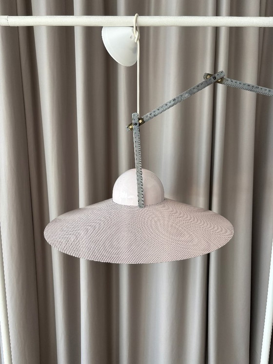 Vintage IKEA LYRIK hanglamp | Geperforeerd zachtroze | 1984 Scandinavisch – Hanglampen, Metal (photo 12 of 13)