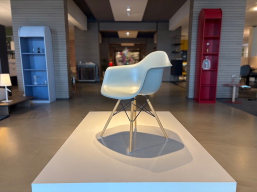 Vitra Eames Plastic Armchair DAW