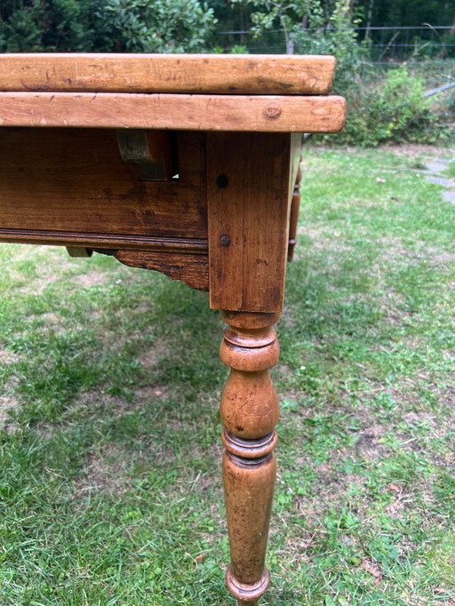 Table ancienne en bois de cerisier