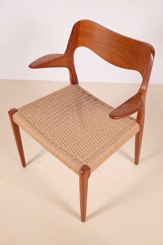 Image 1 of 2x Niels O. Møller Modelo 55 en teca, años 50 Dinamarca