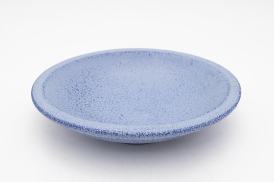 Image 1 of Gunnar Nylund, juego de dos jarrones y un cake stand, diseño escandinavo, mediados del siglo XX.