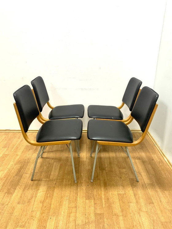 Image 1 of Sedie da pranzo di metà secolo di Miroslav Navrátil per TON, anni '60 (set di 4)