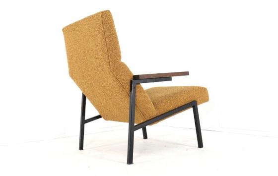 Image 1 of Martin Visser Spectrum SZ67 armchair vintage newly upholstered