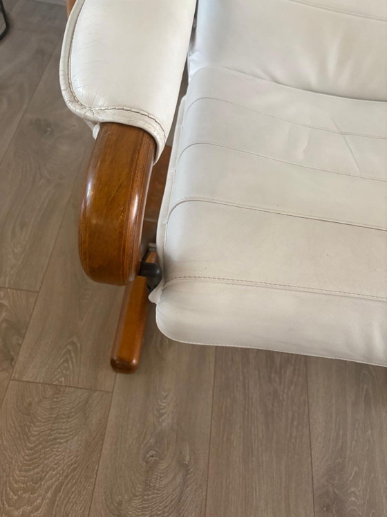 Image 1 of Vintage "Dream Seat AP" Relax Fauteuil – Wit/Crème Leer & Hout
