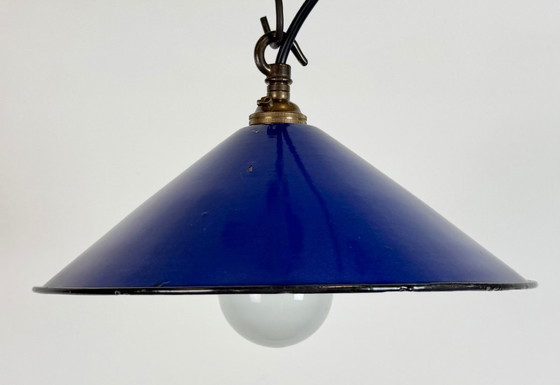 Image 1 of Industriële kobaltblauwe emaille fabriekshanglamp, jaren 1950
