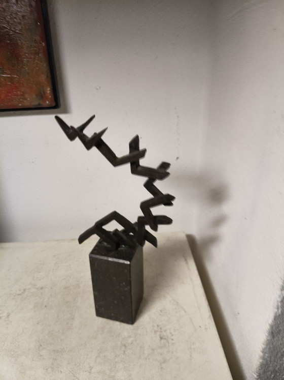 Escultura brutalista de bronce Jaap Hartman Myron BV granito 25cm, Piedra, Negro (foto 6 de 8)