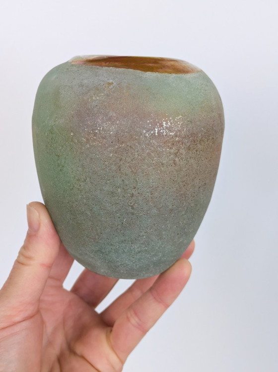 Heavy Mouth-Blown Art Glass Vase, Carnival-Style Gold Iridescence, Matte Sandblasted Finish – Vintage (photo 4 of 17)