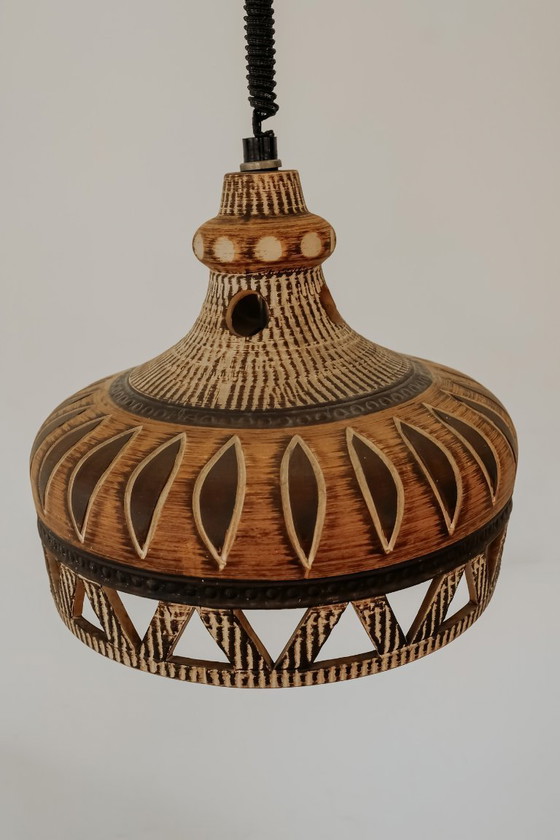 Lampada a sospensione vintage in ceramica proveniente dalla Danimarca, anni '70. – Lampade a sospensione (photo 4 of 10)