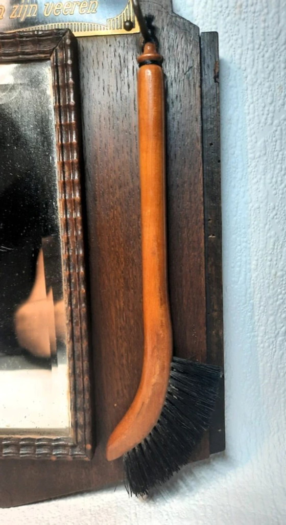 Image 1 of (W020) Magnifique miroir de couloir ancien avec brosses à vêtements et inscription – vers 1930-1950