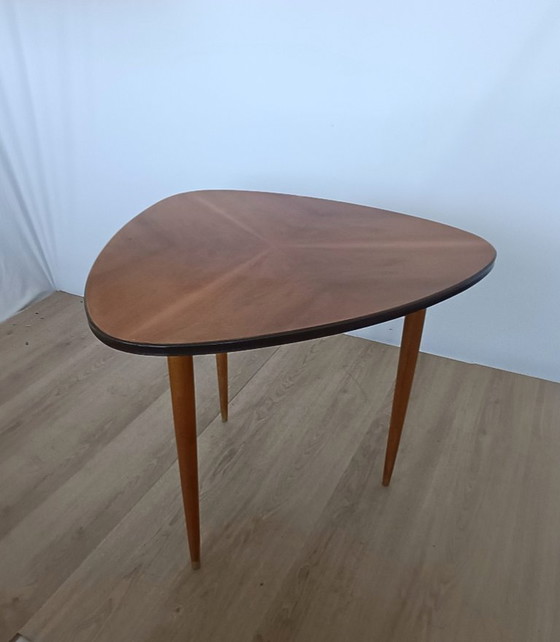 Image 1 of Mesa auxiliar grande de los años 50