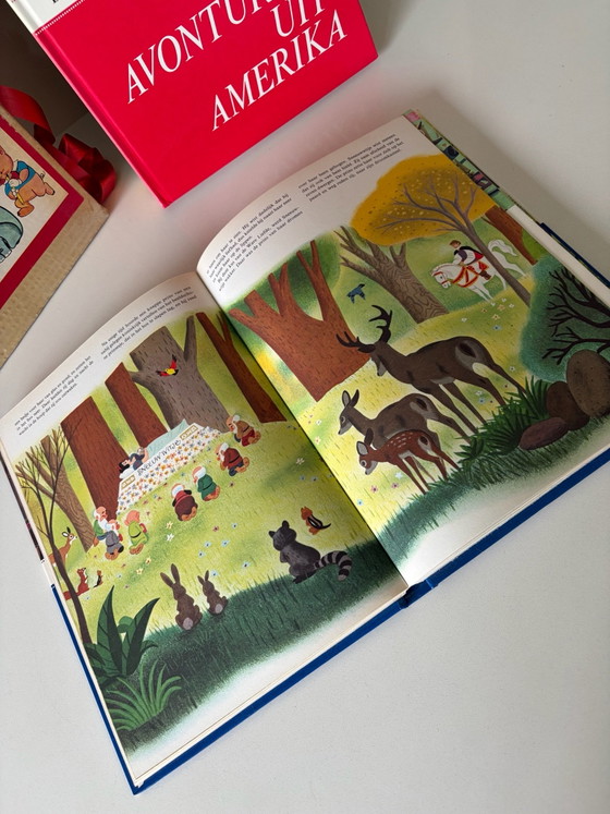 Classic Walt Disney 4-piece book set – Coffee table books, Paper (photo 14 of 15)