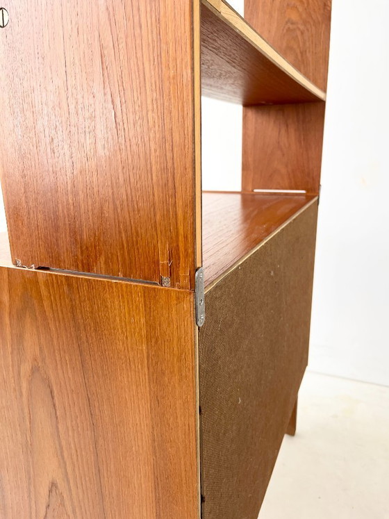 Image 1 of Scandinavische Vintage Boekenkast / Wandkast