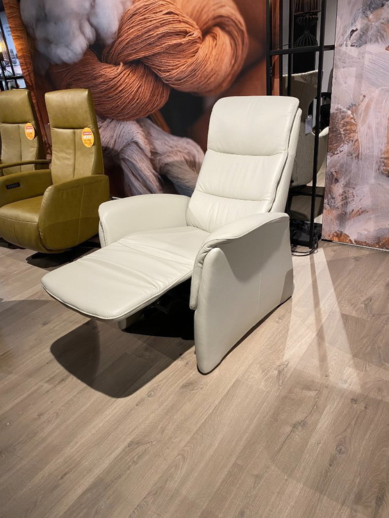Image 1 of Relaxfauteuil Hukla Large 2 motorig met sta-op functie