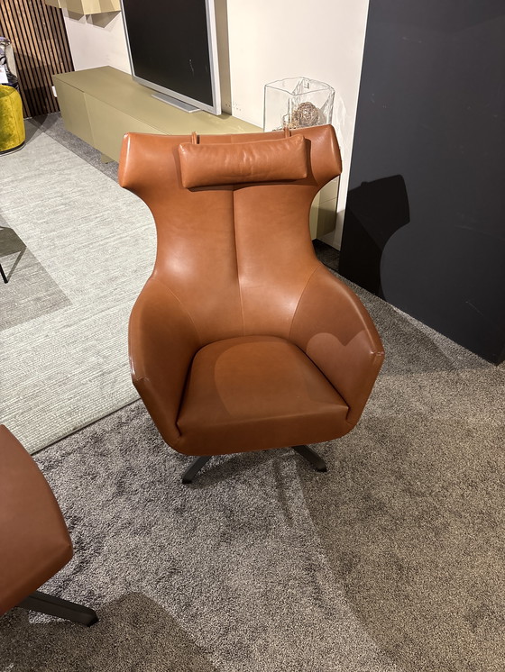 Image 1 of Draai-Fauteuil avec hocker Design en stock