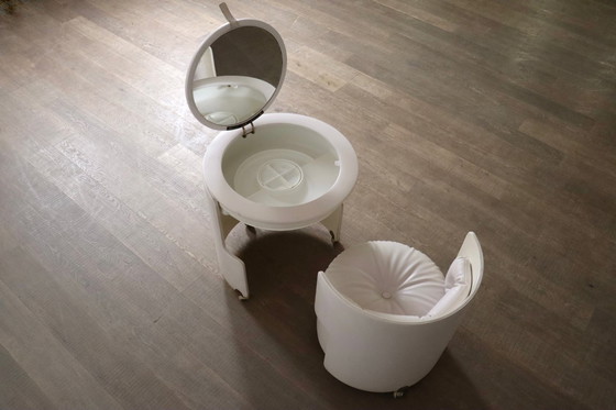 Image 1 of Dilly Dally Vanity door Luigi Massoni, Poltrona Frau, Italië 1968