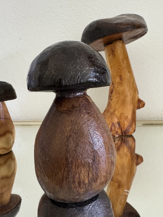 Image 1 of Decoratieve houten paddenstoelen
