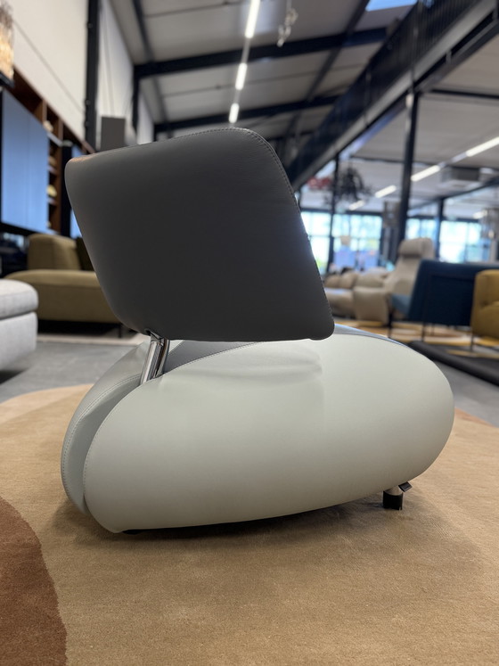 Image 1 of 2 fauteuils Leolux Pallone en cuir gris