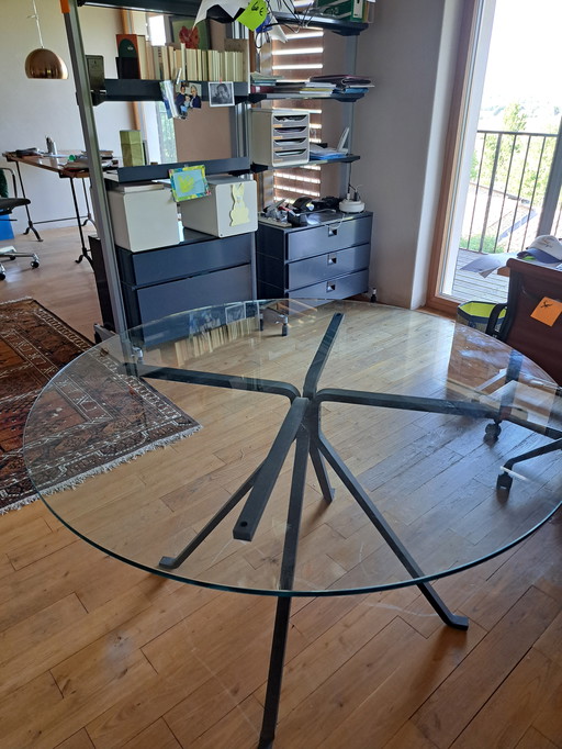 Ronde tafel van glas en ijzer, Cugino van Mari Enzo voor Driade