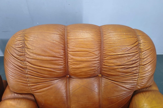 Image 1 of Paire de fauteuils lounge italiens en cuir cognac, style milieu du XXe siècle, années 1970