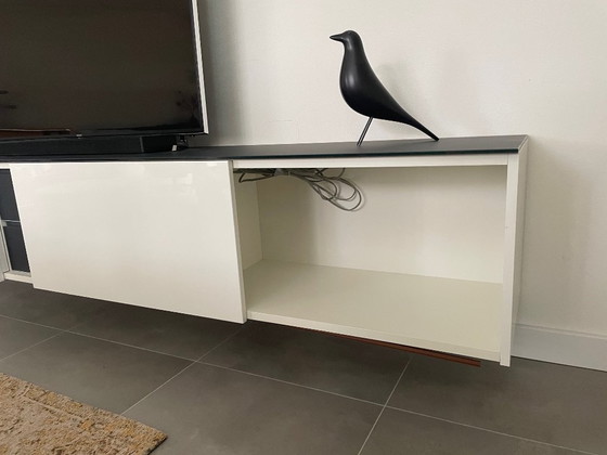 Image 1 of Mobile TV con ripiano in vetro, due librerie