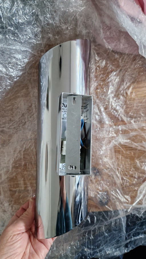 Lampe cylindrique de style futuriste en chrome, années 1970