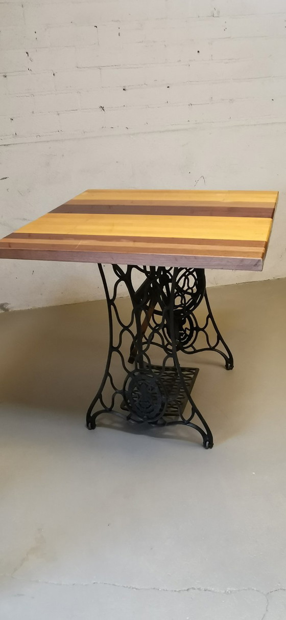 Image 1 of Chanteuse de table de bistro