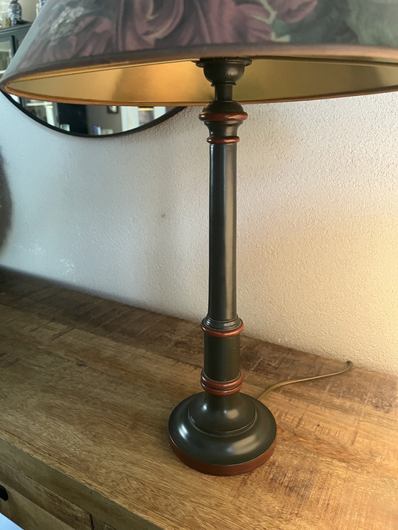 Image 1 of Prachtige vintage grote en zware Engelse tafellamp in groen/rood
