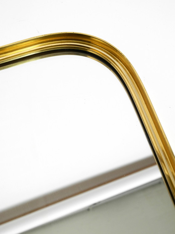 Image 1 of Prachtige kleine massief Mid Century messing wandspiegel van Münchener Zierspiegel