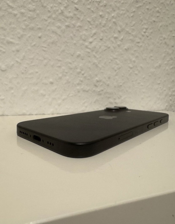 Image 1 of iPhone 16 nero