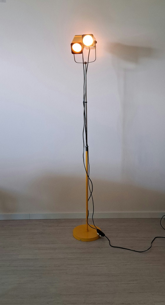 Lampadaire vintage Space Age à double spot des années 70 – Jaune et Noir – Style FASE – Metal, Plastic (photo 12 of 12)