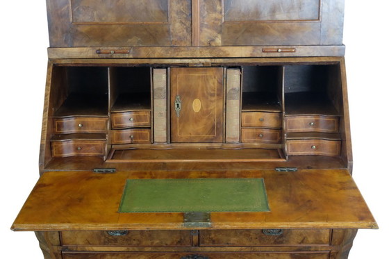 Image 1 of elegant 18th century desk with curb in burr walnut.