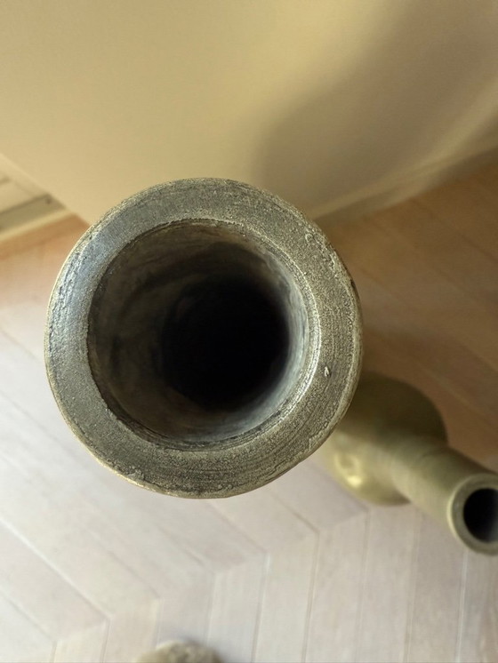 Image 1 of 2 vasi decorativi alti e stretti verde oliva a forma di bottiglia