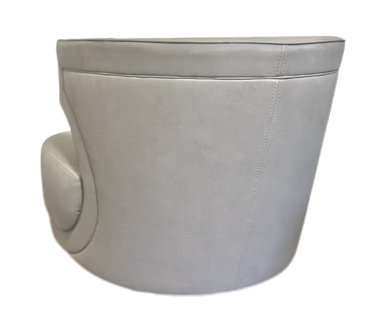 Image 1 of Luxe leren fauteuil van Designerbrand