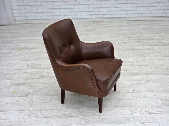 Image 1 of Dänischer Sessel aus den 1960er Jahren, Möbelleder, Beine aus Eschenholz.