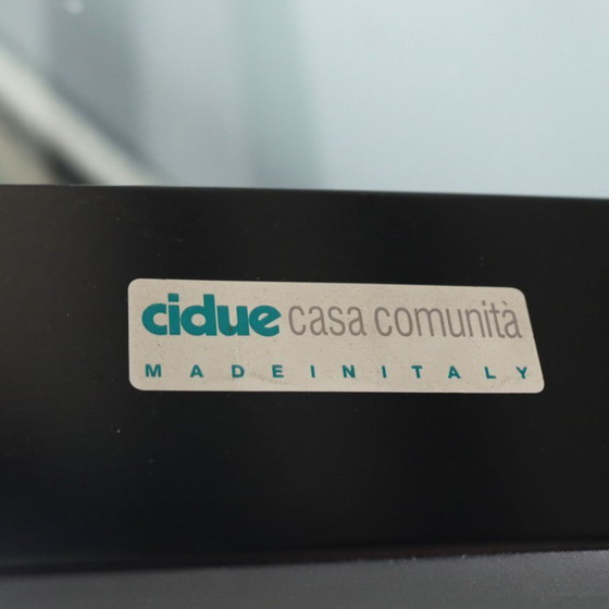 Image 1 of Bureau met glazen blad uit de jaren 80/90.