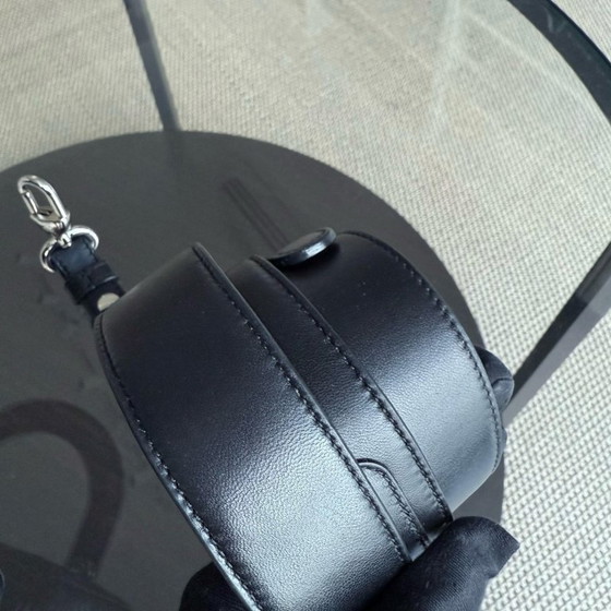 Image 1 of DIOR LADY SMALL FLAP - PELLE DI AGNELLO CANNAGE NERA CON DETTAGLI ARGENTO