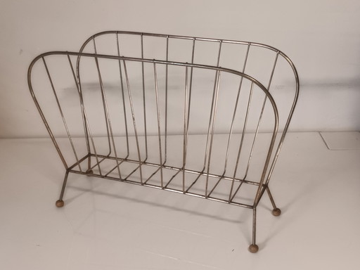 Zeitungsständer aus Metall