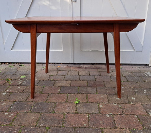 Table à manger extensible Milaan de Louis Van Teeffelen