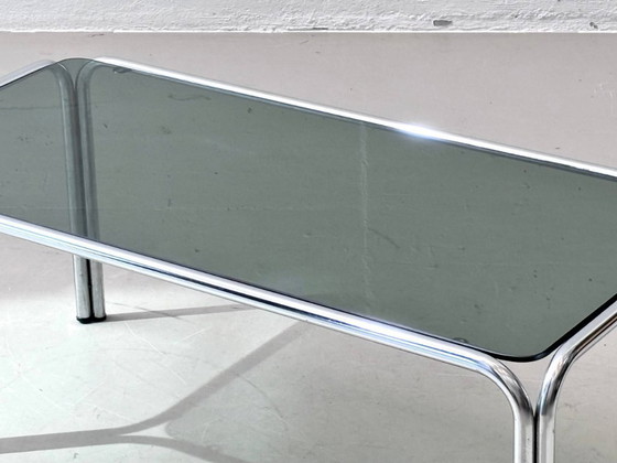 Image 1 of Couchtisch aus Chromstahl und Rauchglas, 1970er Jahre