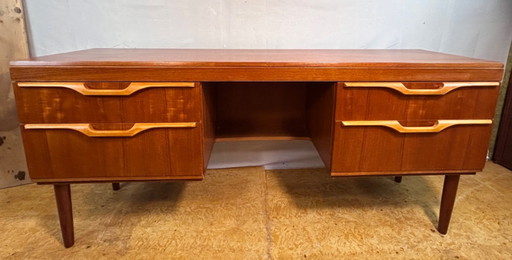 Mid-Century Retro Vintage Teak Desk by Stonehill (1960)  Timeless Design – Elegant Storage – British Craftsmanship