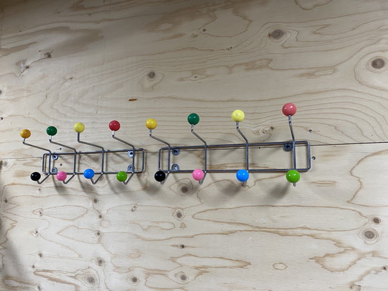 Image 1 of Appendiabiti retrò a forma di palla Appendiabiti retrò a forma di palla Appendiabiti Sputnik