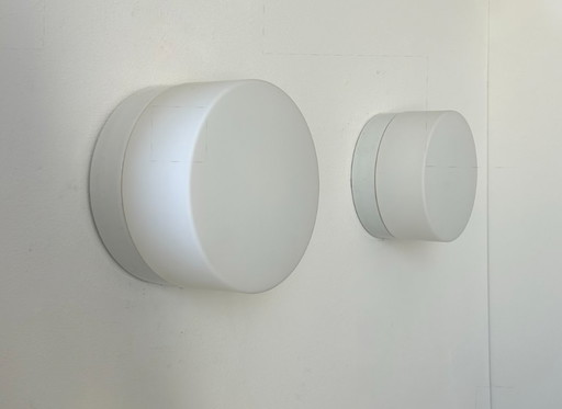 Coppia di applique vintage in porcellana e opalina, Francia 1970