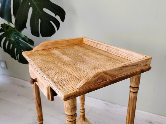 Image 1 of Tavolino laterale in legno massello