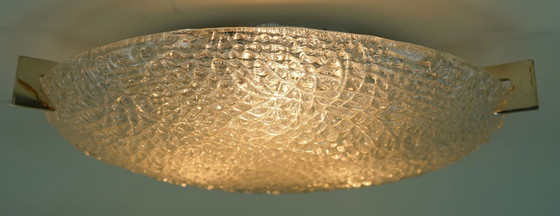 Lampada da soffitto vintage Kaiser Ice Glass, a incasso, anni '60/'70, con superficie in rilievo. (photo 12 of 19)