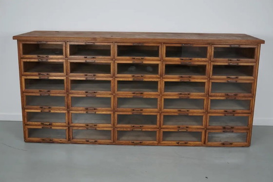 Image 1 of Vitrina/armario de mercería antiguo de roble holandés, década de 1930.